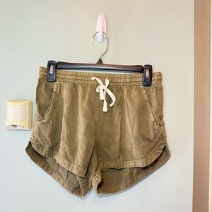 Billabong Army Green Shorts Size Medium